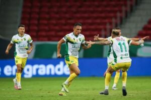 DEFENSA CAMPEON