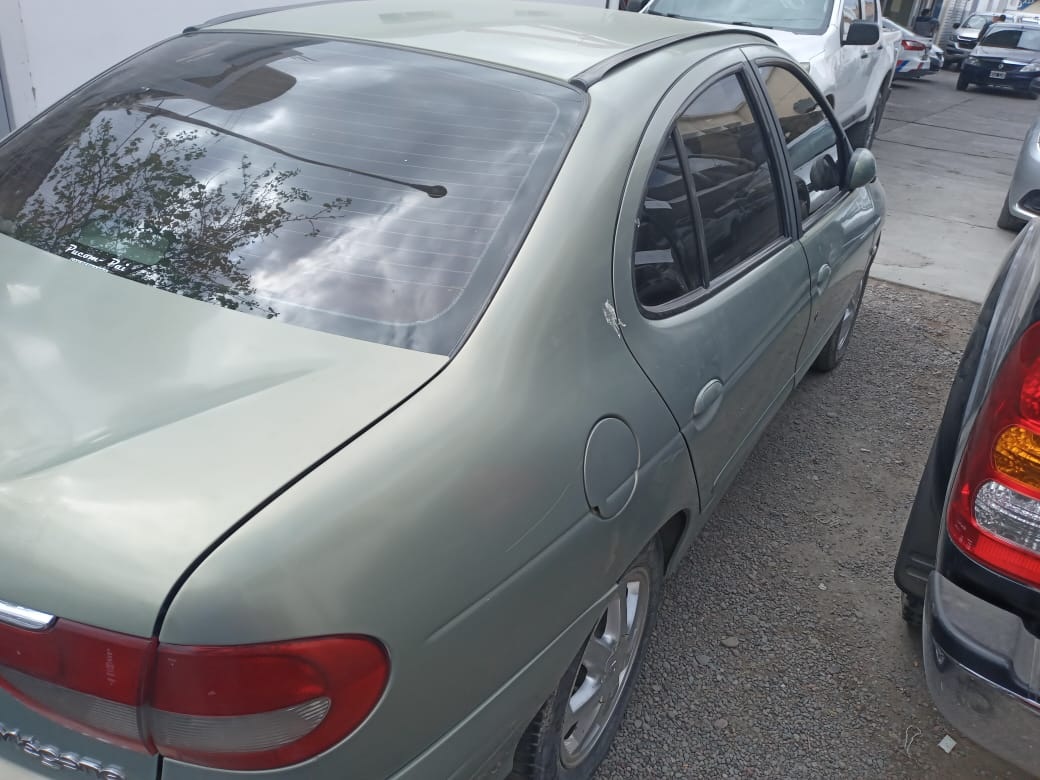 AUTO sustraido