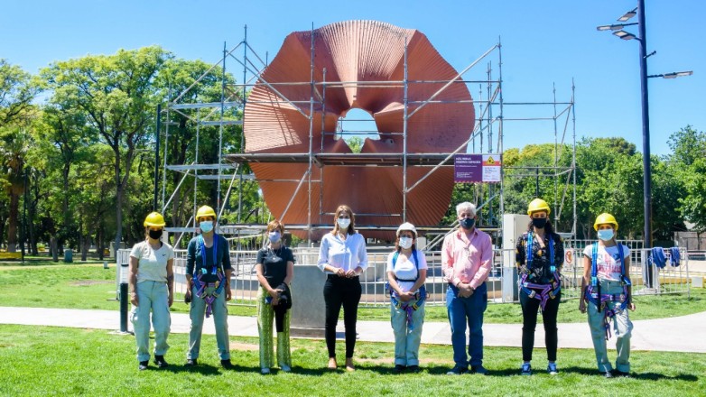 MONUMENTO AL DEPORTE