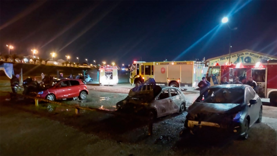 AUTOS QUEMADOS ALDOSIVI