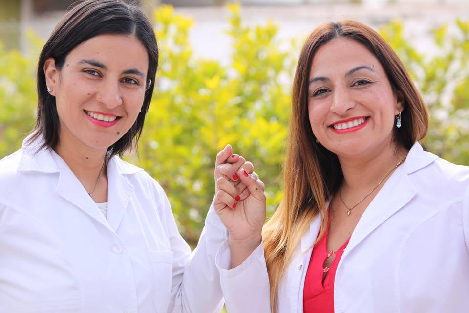 Sofia y Carmen Romano guardapolvo