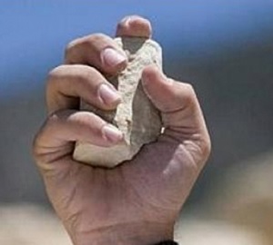 mano piedra