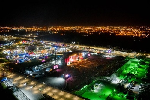 predio ferial noche