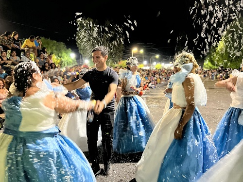 Andino bailando carnaval