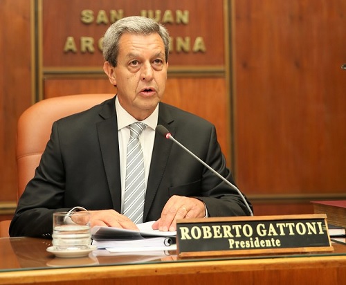 Gattoni muy bien