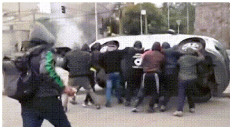 auto dado vuelta 3