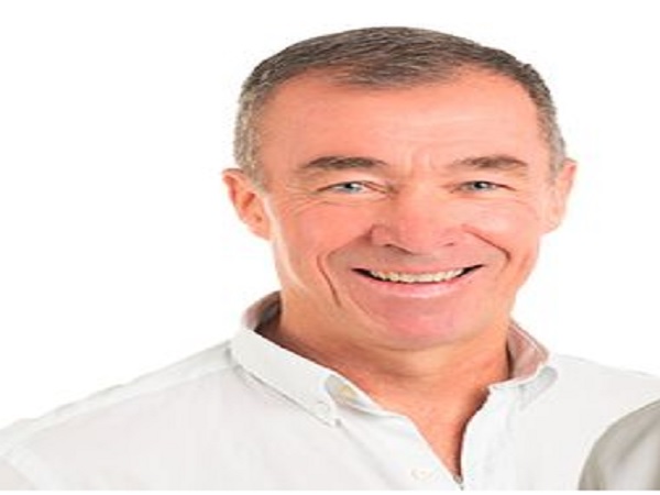 Fabian Martin camisa blanca