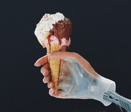 helado mano bionica