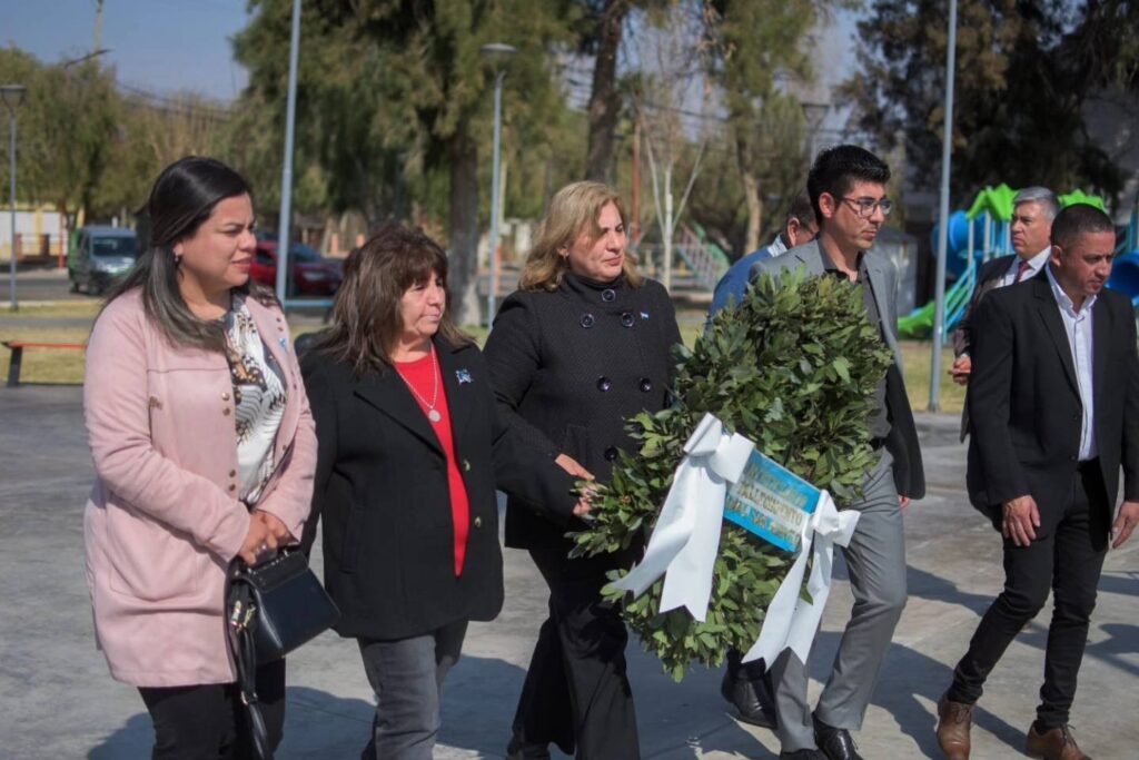 Becerra homenaje san martin