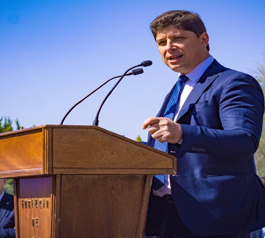 Juan Jose Orrego micro