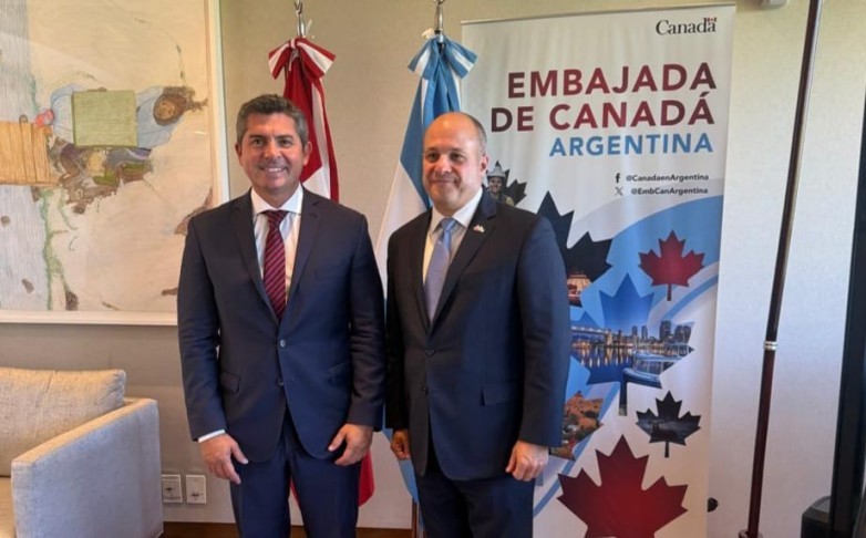 Orrego embajador canada