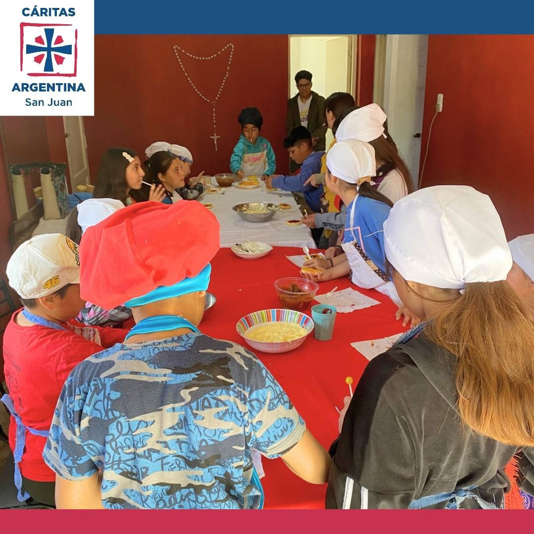 caritas niños