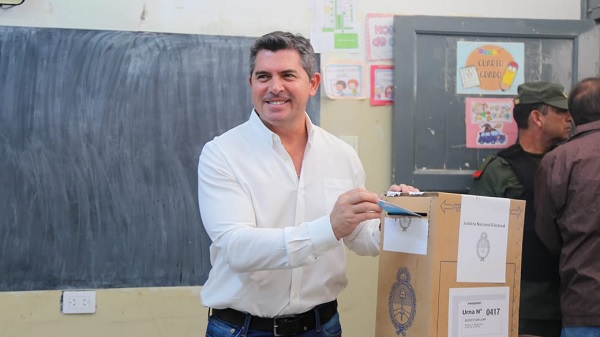 Orrego votando