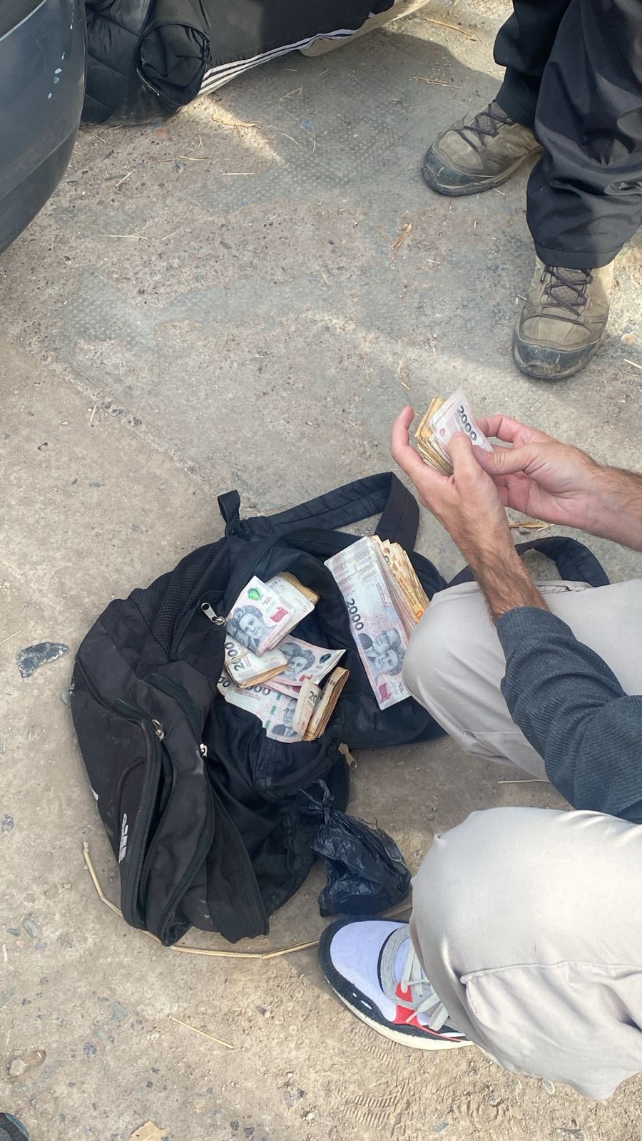 Operativo en 9 de Julio: secuestran una moto robada, drogas y detienen a cuatro personas