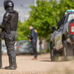 Mendoza amplió los casos en que los policías pueden usar armas de fuego