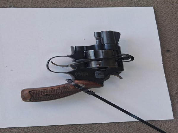 revolver 1