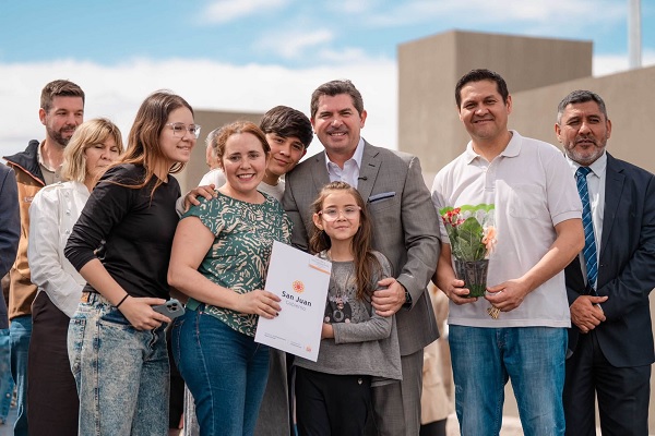 69 familias de Chimbas cumplieron el sueño de la casa propia en el Barrio Panaderos y Pasteleros