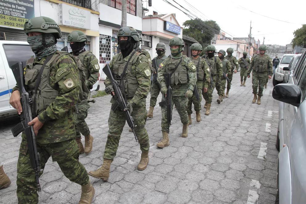 ecuador soldados